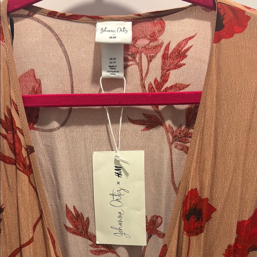 H&M x Johanna Ortiz Floral Wrap Dress in Red and pink - Picture 6 of 10